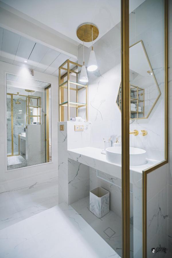 Suite Kintsugi by Justine Apartments Apartamento turístico en Madrid Río Exterior foto